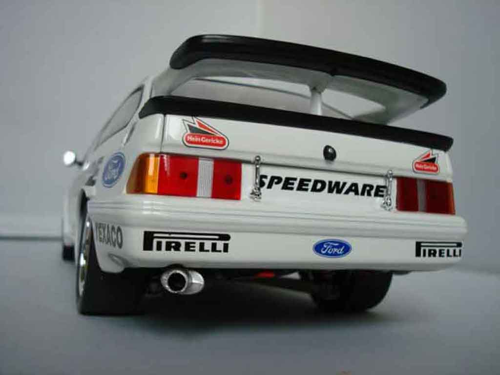 Ford Sierra RS 500 dtm ludwig 1/18 Minichamps
