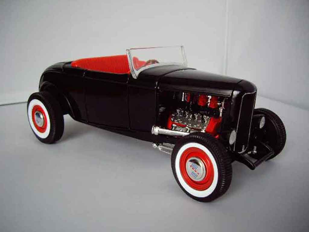 Ford 1932 1/18 Hot Wheels roadster hot rod diecast model cars