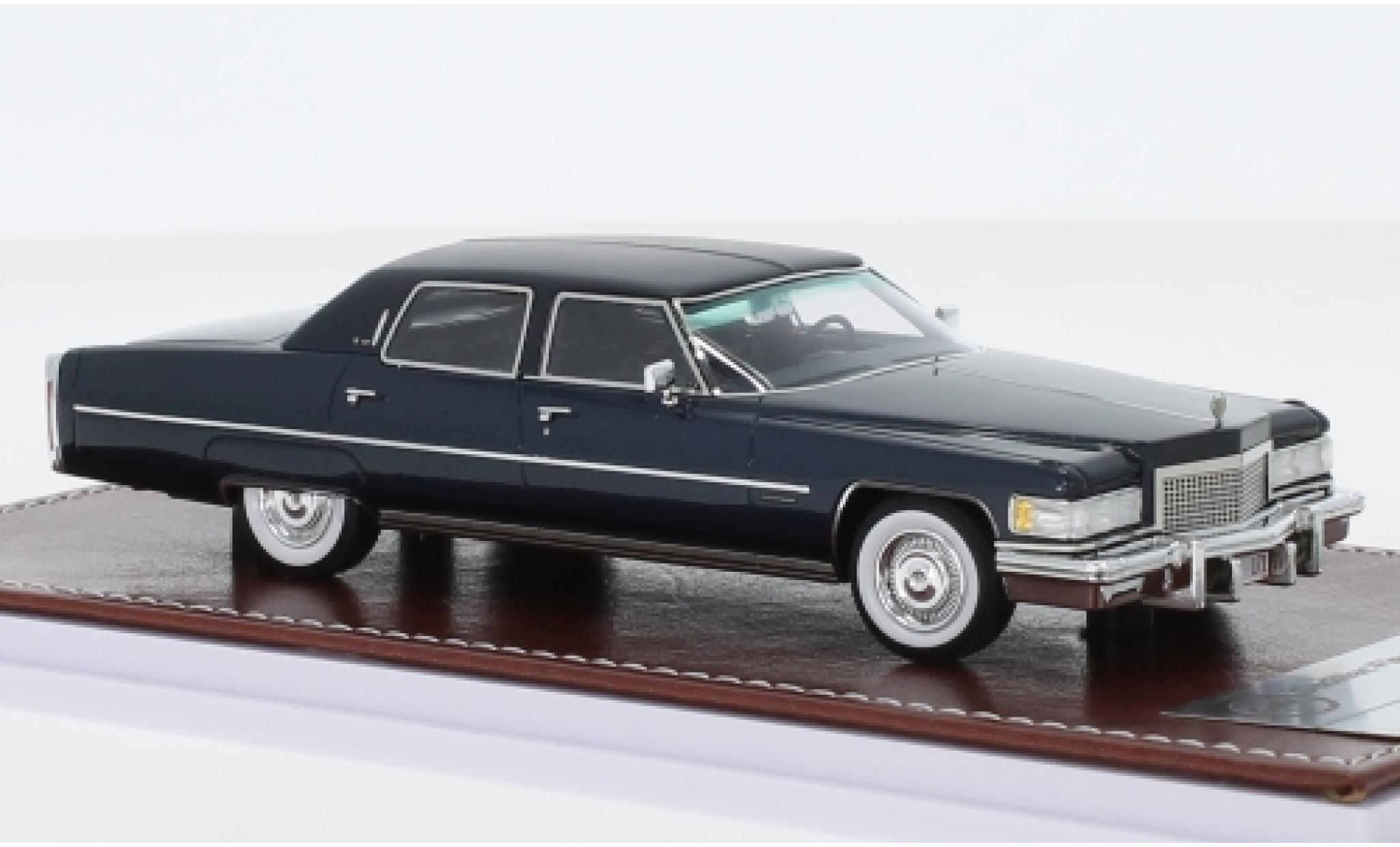 Cadillac Fleetwood 1/43 GIM   Great Iconic Models Brougham metallic blue/matt-black 1976 diecast model cars