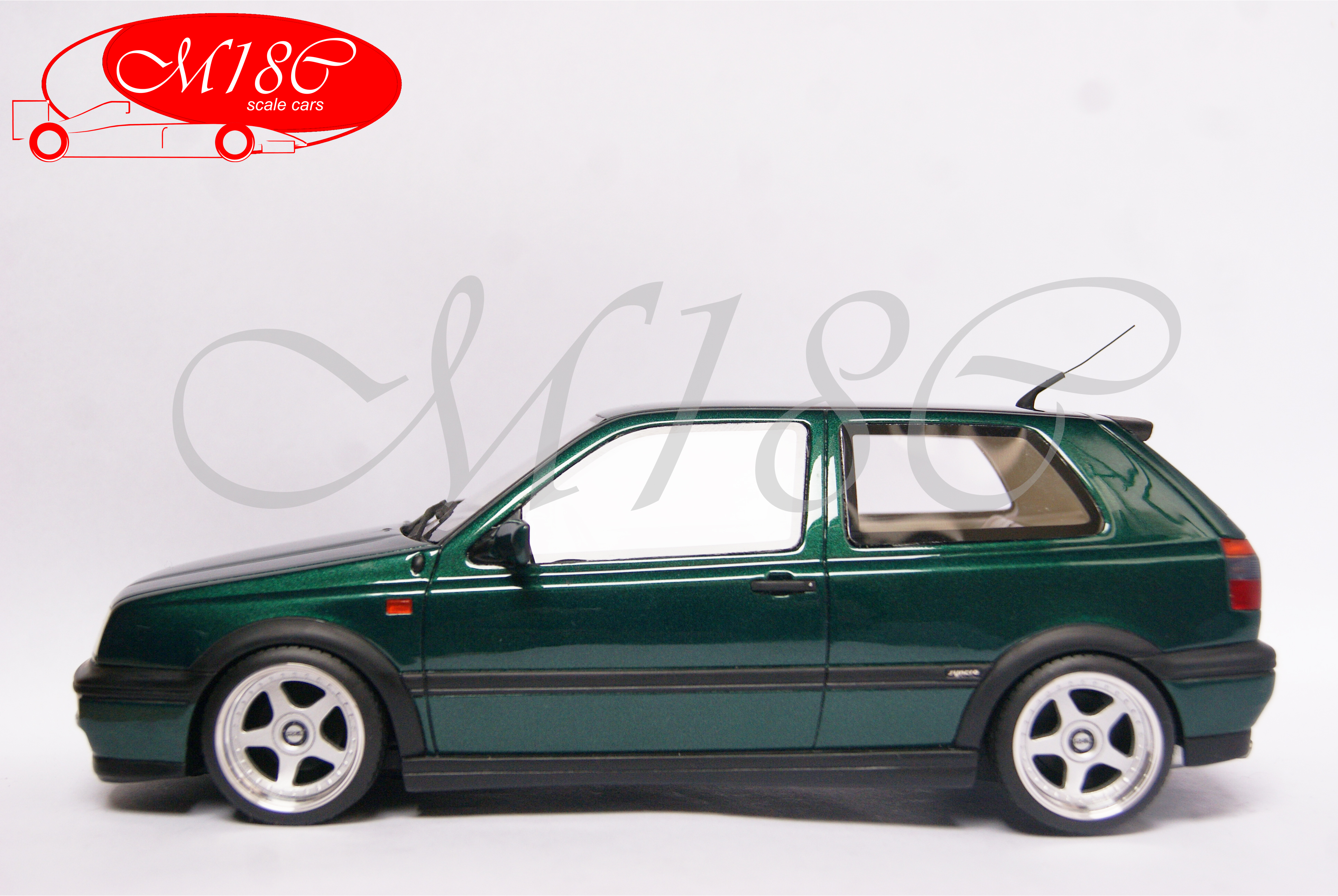 Volkswagen Golf VR6 synchro green jantes OZ Racing 17 pouces 1/18 Ottomobile