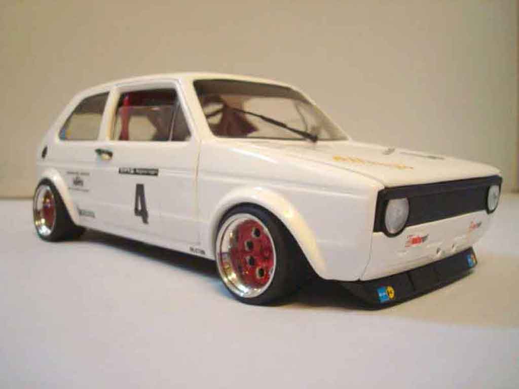 Volkswagen Golf GTI Berg Cup white jantes red 1/18 Solido