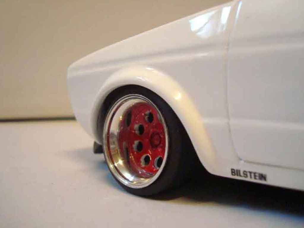 Volkswagen Golf GTI Berg Cup white jantes red 1/18 Solido