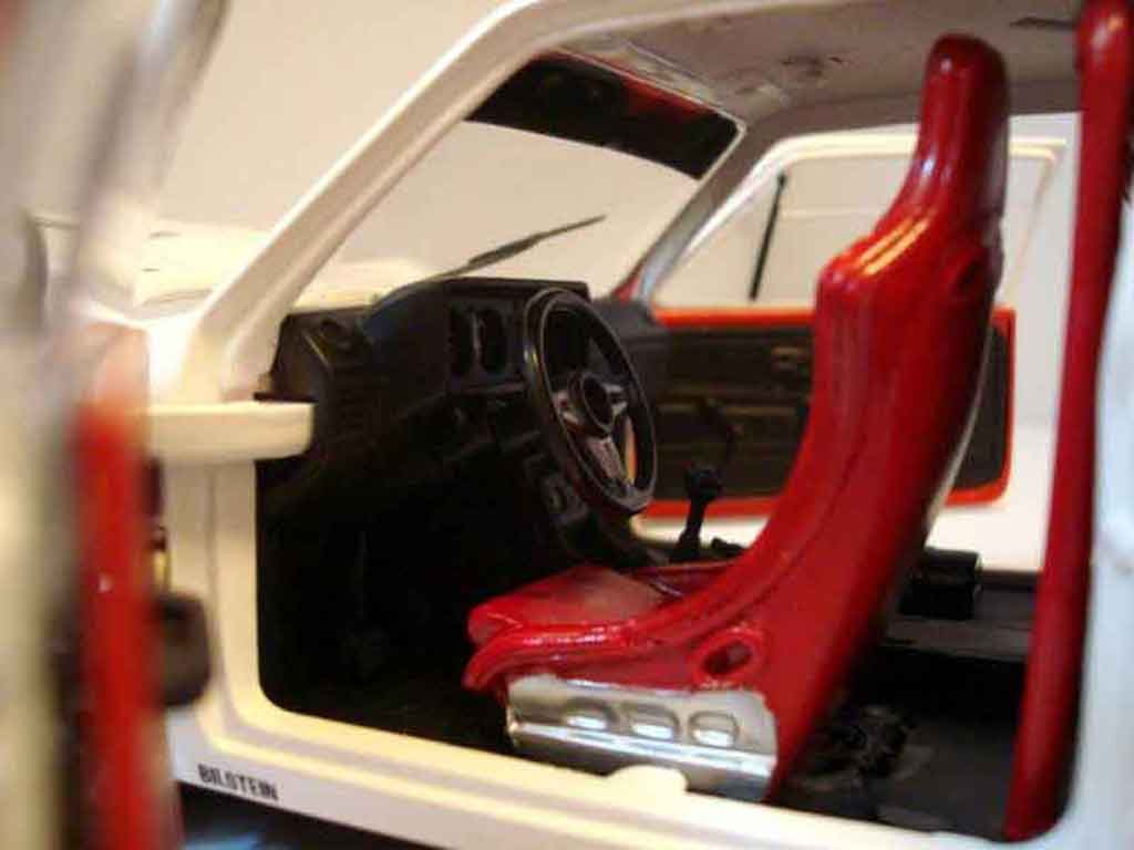 Volkswagen Golf GTI Berg Cup white jantes red 1/18 Solido