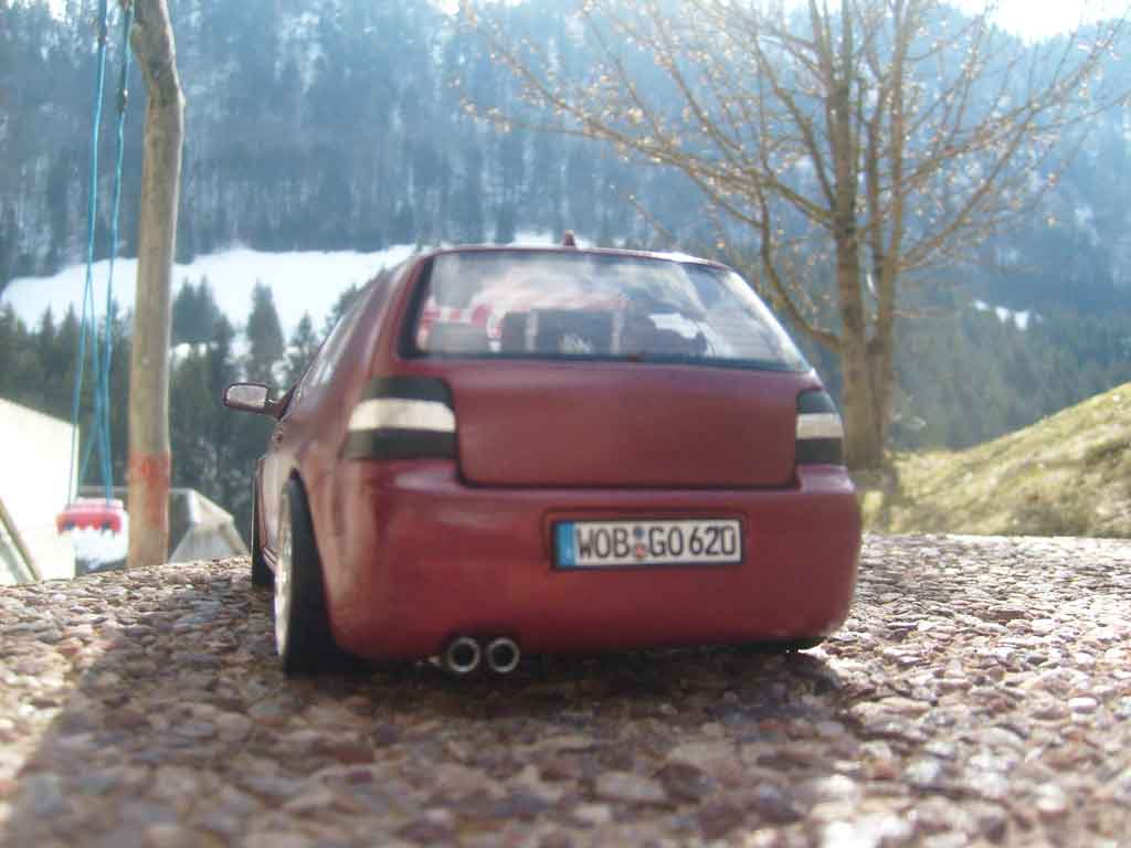 Volkswagen Golf GTI bodykit dragon jantes 18 pouces 1/18 Revell
