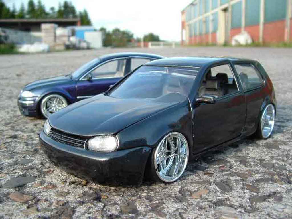 Volkswagen Golf 4 GTI 1/18 Revell 4 GTI black jantes chromees diecast model cars