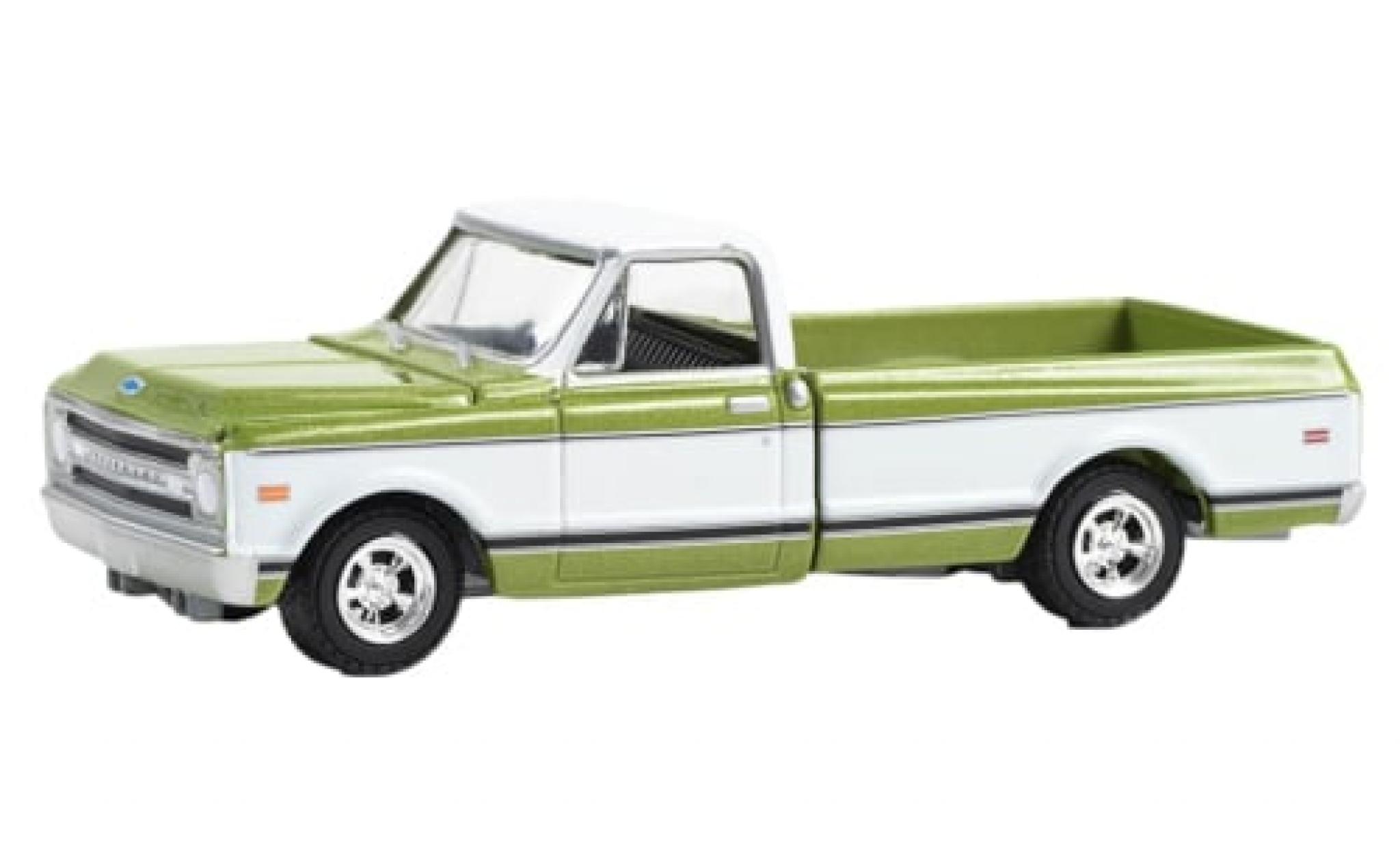 Chevrolet C-10 1/64 Greenlight Custom metallise green/white 1972 1:64 diecast model cars