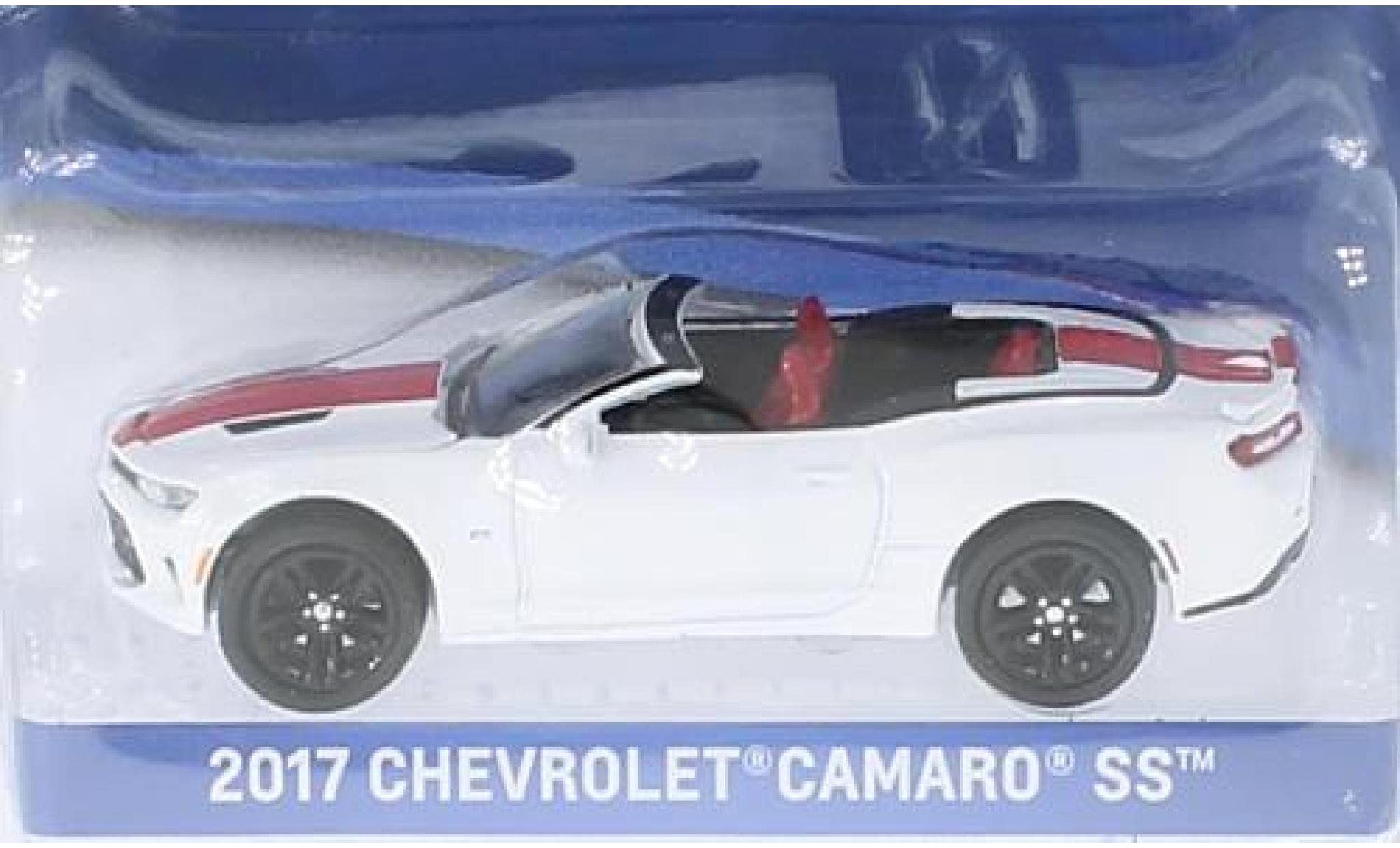 Chevrolet Camaro 1/64 Greenlight SS white/red 2017 sans Vitrine diecast model cars