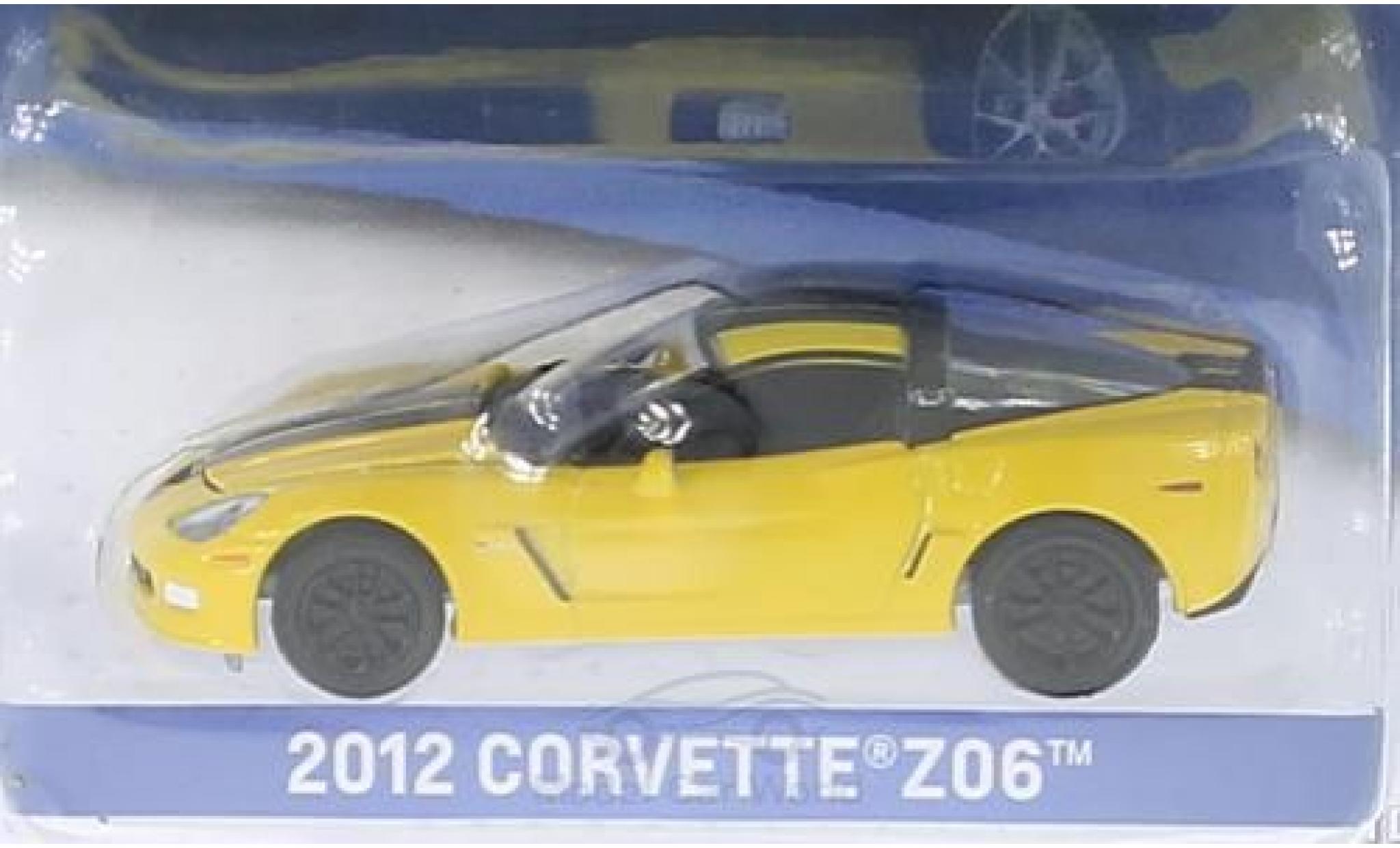 Chevrolet Corvette 1/64 Greenlight Z06 yellow/black 2012 ohne Vitrine diecast model cars