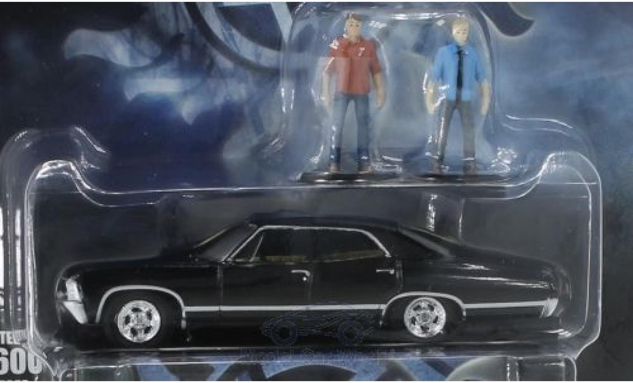 Chevrolet Impala 1967 1/64 Greenlight Sport Sedan black Supernatural 1967 mit Figuren diecast model cars