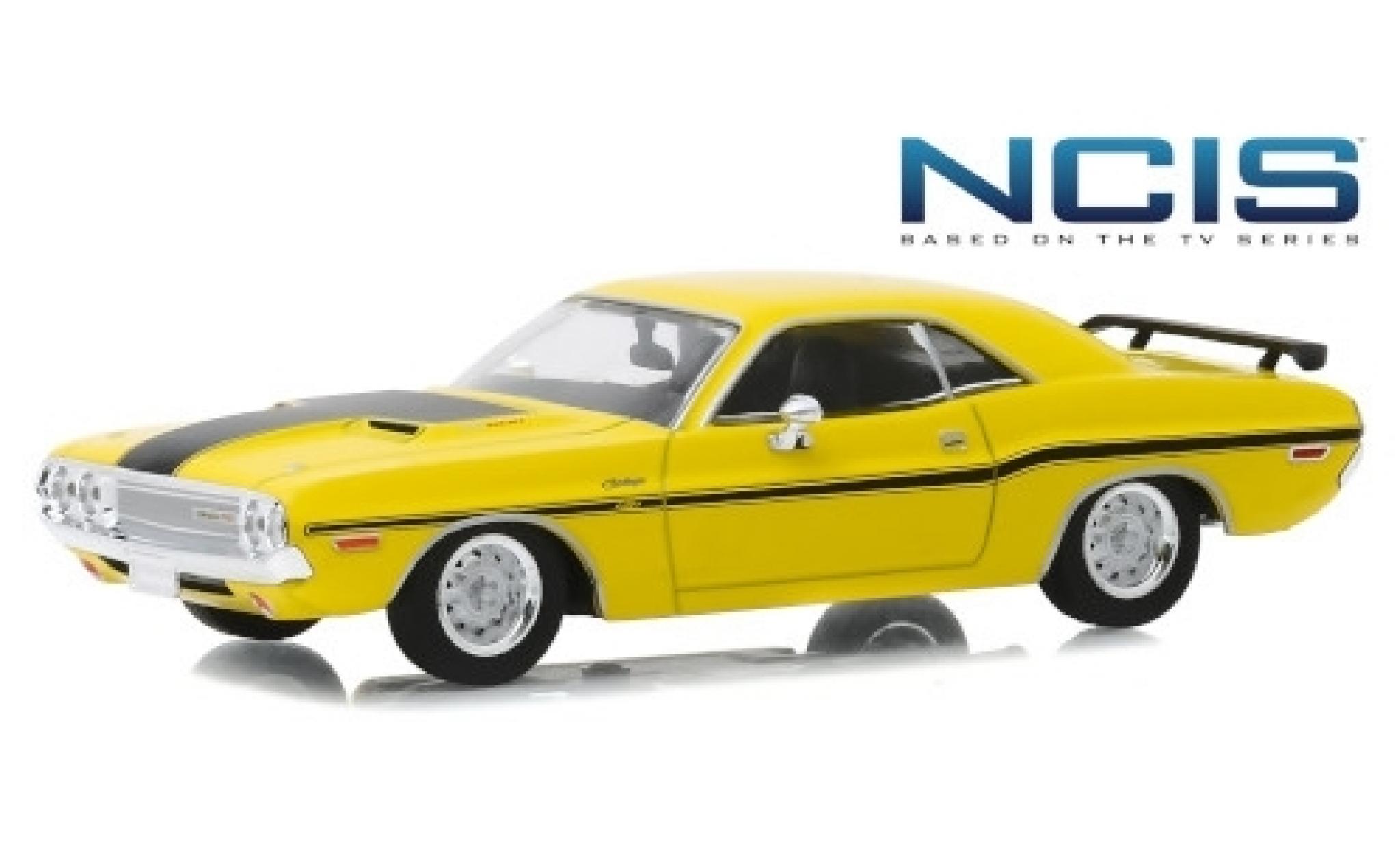 Dodge Challenger 1/43 Greenlight R/T yellow/matt-black NCIS - Based on the TV Series 1970 diecast model cars