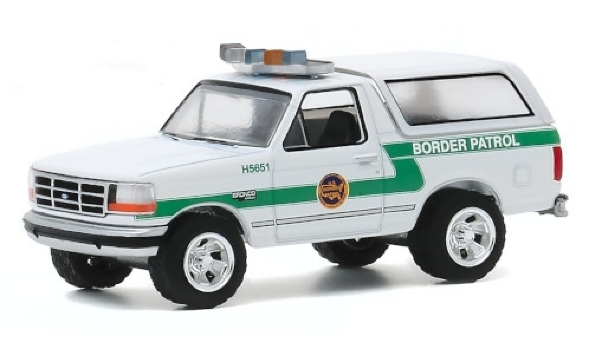 Ford Bronco 1/64 Greenlight U.S. Customs and Border Predection 1993 Border Patrol diecast model cars