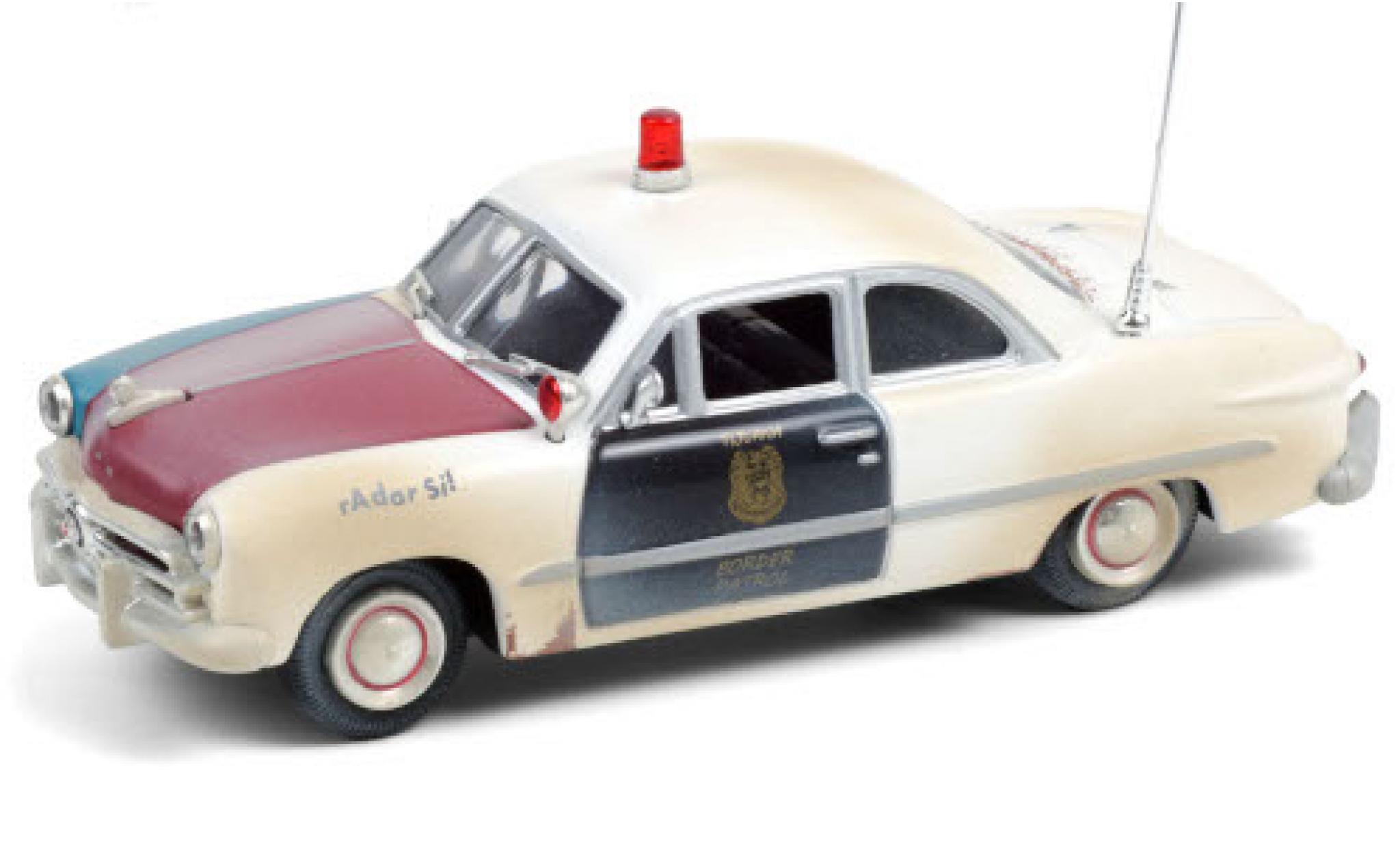 Ford Custom 1/43 Greenlight Club Coupe Tijuana Border Patrol 1949 avec Einsatzspuren diecast model cars