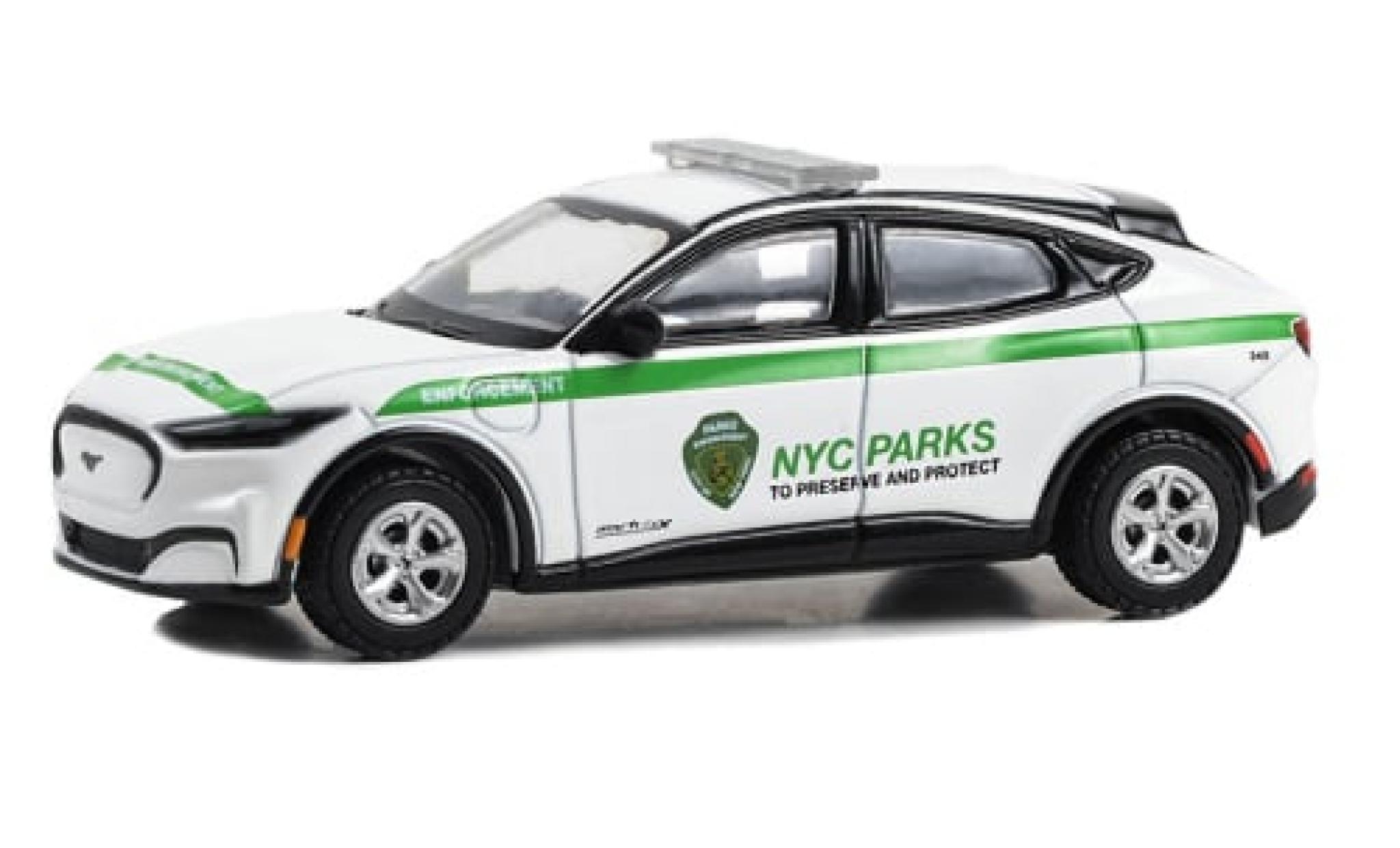 Ford Mustang 1/64 Greenlight Mach E NYC Department Of Parks &amp; Recreation 2023 1:64 diecast model cars