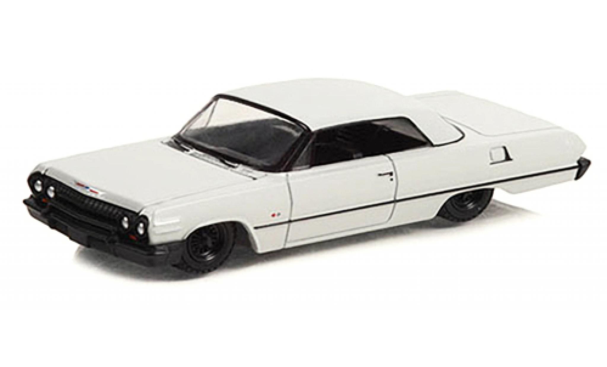 Chevrolet Impala 1/64 Greenlight Lowrider white 1963 diecast model cars