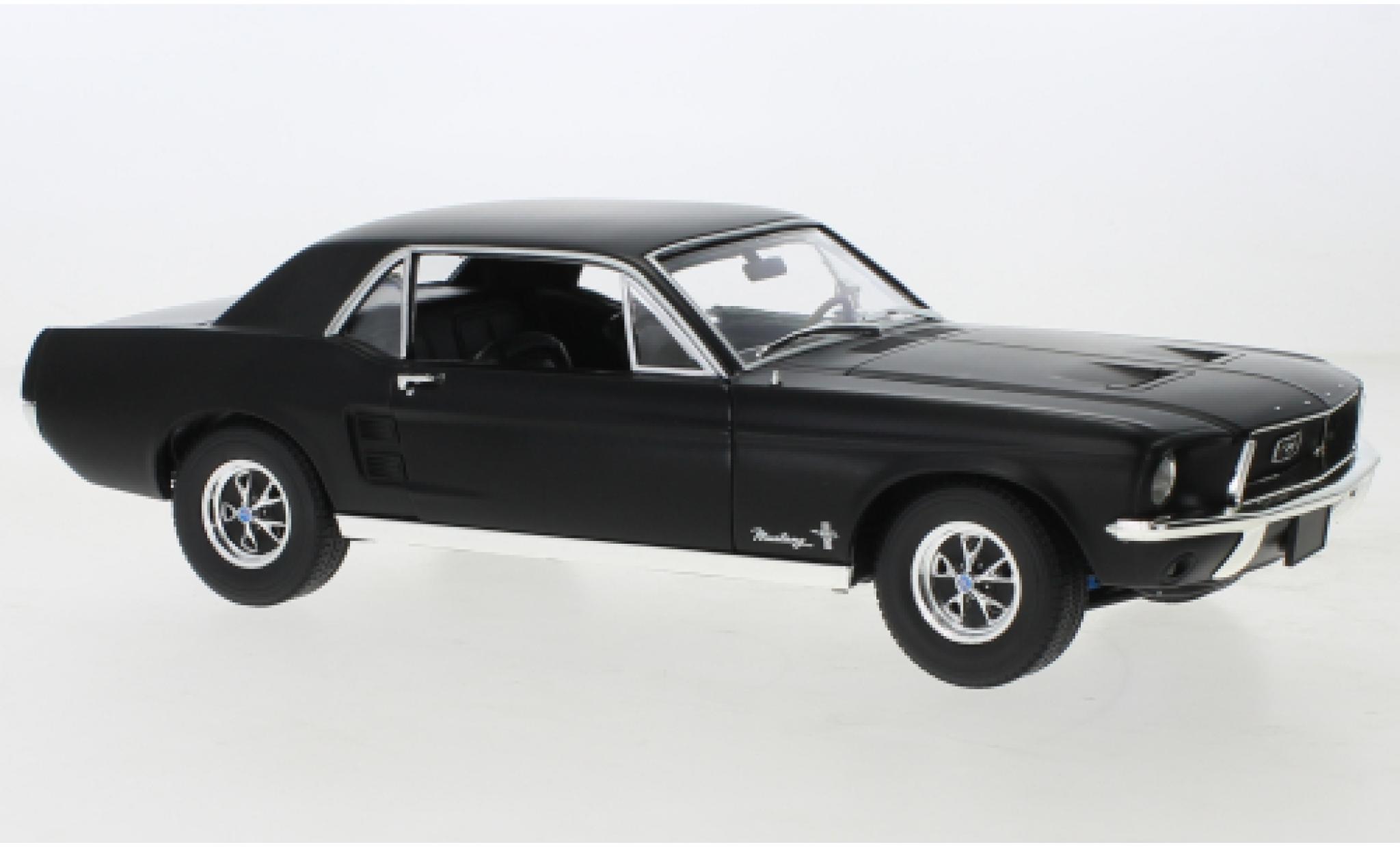 Ford Mustang 1/18 Greenlight matte noir 1968 diecast model cars