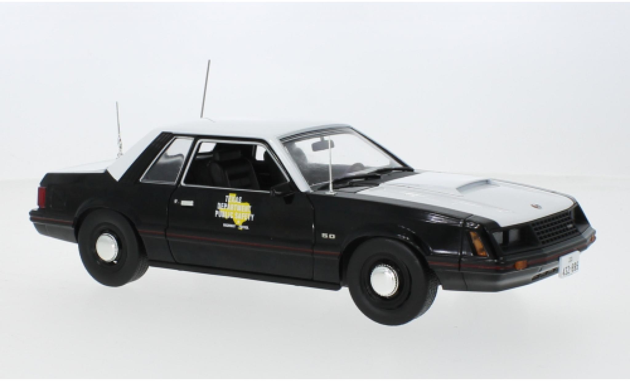 Ford Mustang 1/18 Greenlight SSP Texas Departement of Public Safety 1982 diecast model cars