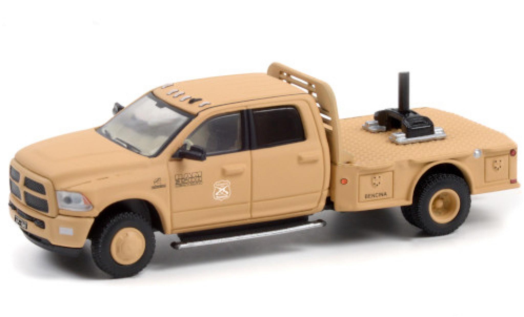 RAM 3 1/64 Greenlight 500 Dually Flatbed Carabineros de Chile 2018 diecast model cars