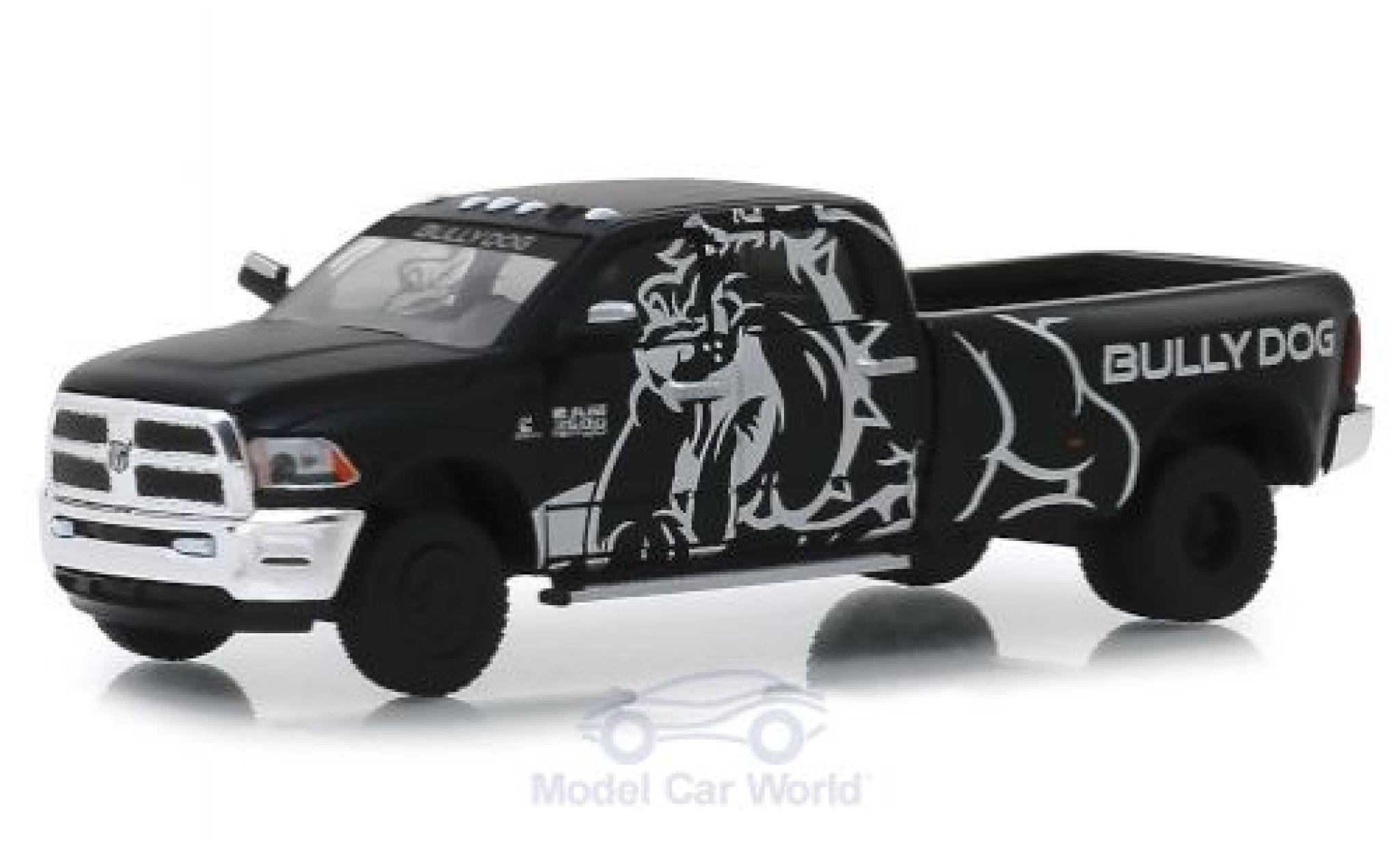 RAM 3 1/64 Greenlight 500 Laramie black/Dekor Bully Dog 2018 diecast model cars
