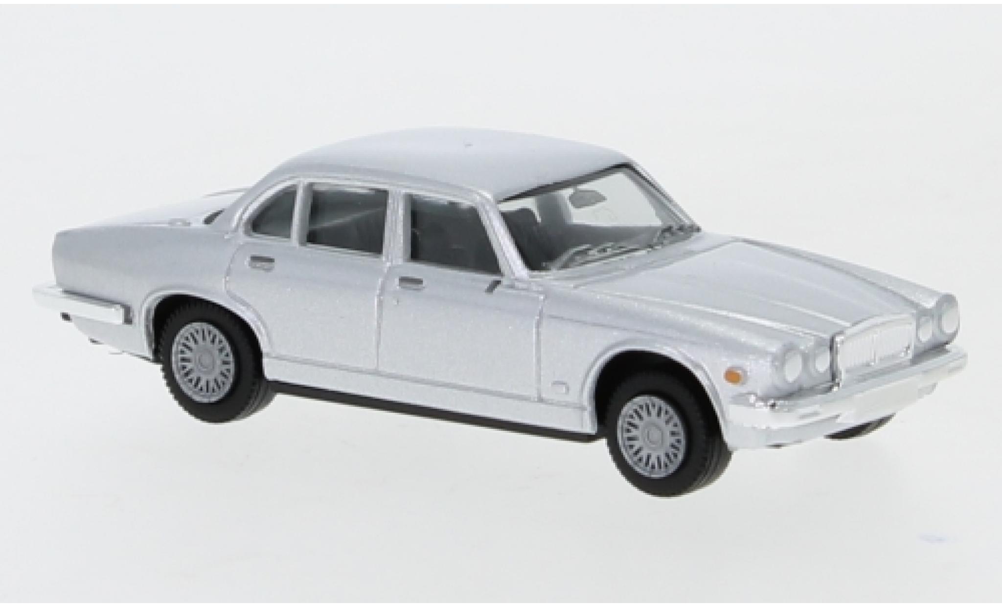Jaguar XJ 1/87 Herpa 6 grey diecast model cars