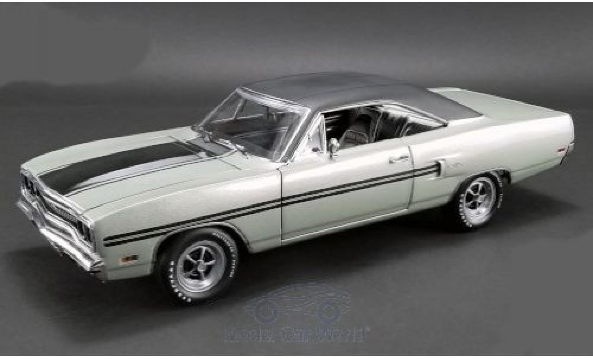 Plymouth GTX 1/18 Highway 61 grey/matt-black 1970 diecast model cars