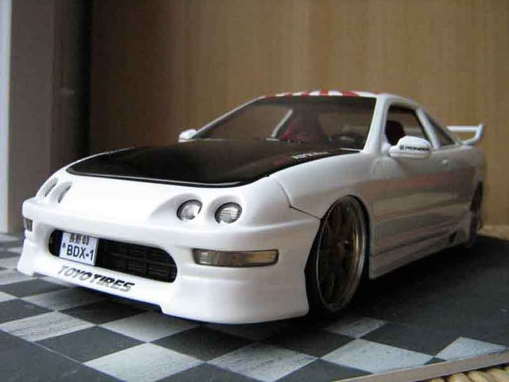 Honda Integra Type R jdm white 1/18 Hot Wheels