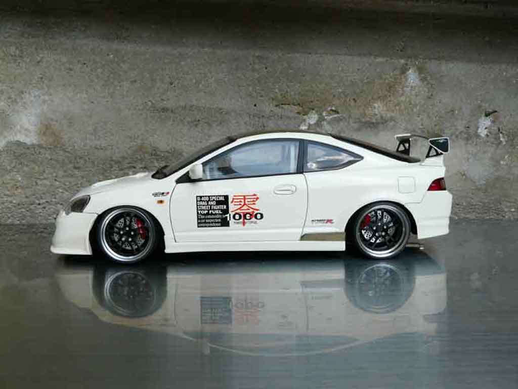 Honda Integra Type R DC5 jun 1/18 Autoart