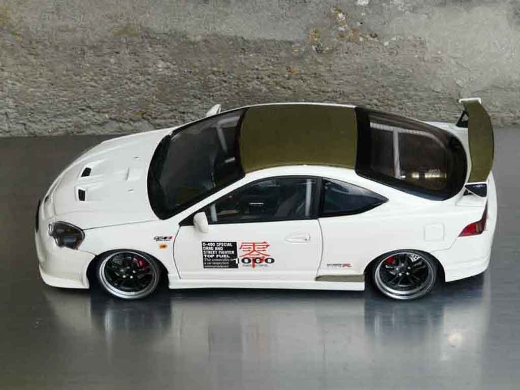 Honda Integra Type R DC5 jun 1/18 Autoart