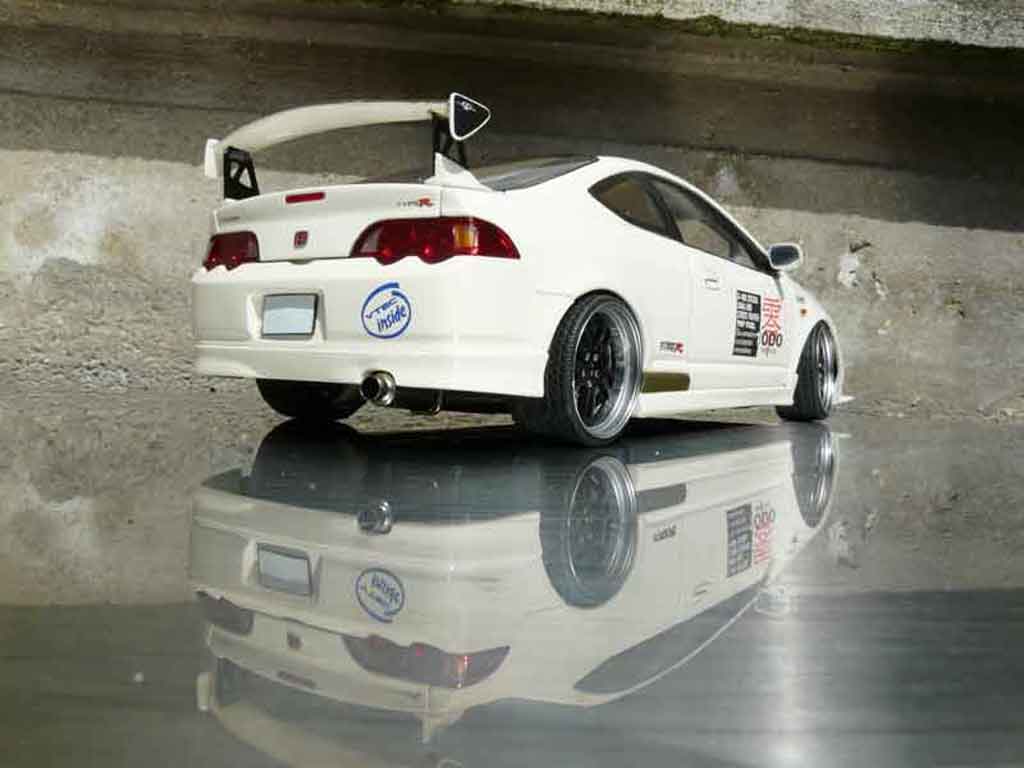 Honda Integra Type R DC5 jun 1/18 Autoart