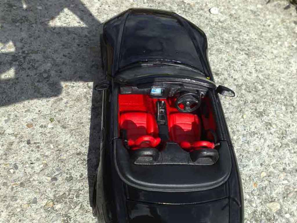 Honda S2000 Base black jantes 18 pouces 1/18 Maisto