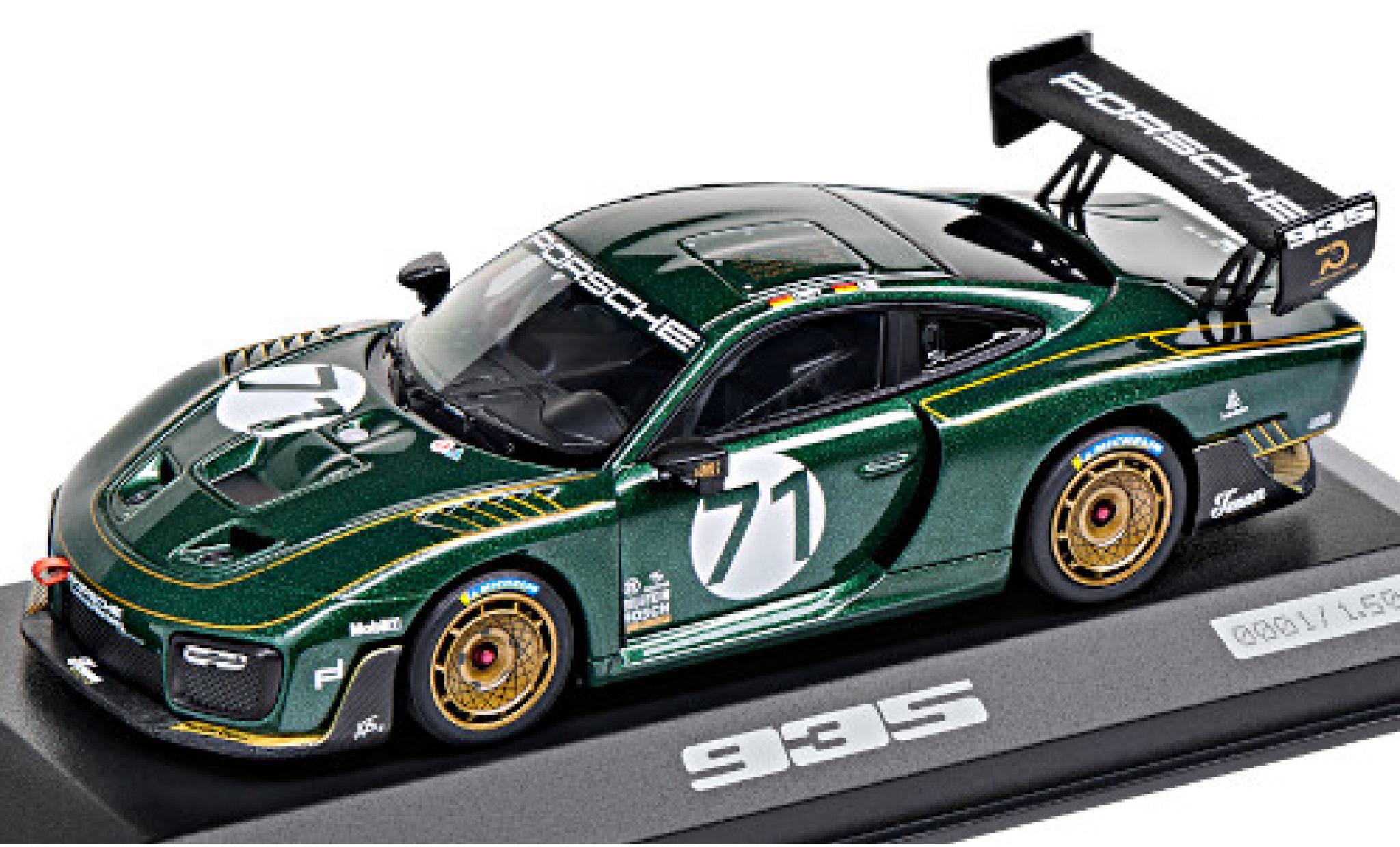 Porsche 991 GT2 RS 1/43 Minichamps 935/19 No.71 J&auml;germeister Basis: 911 GT2 RS (.2) diecast model cars