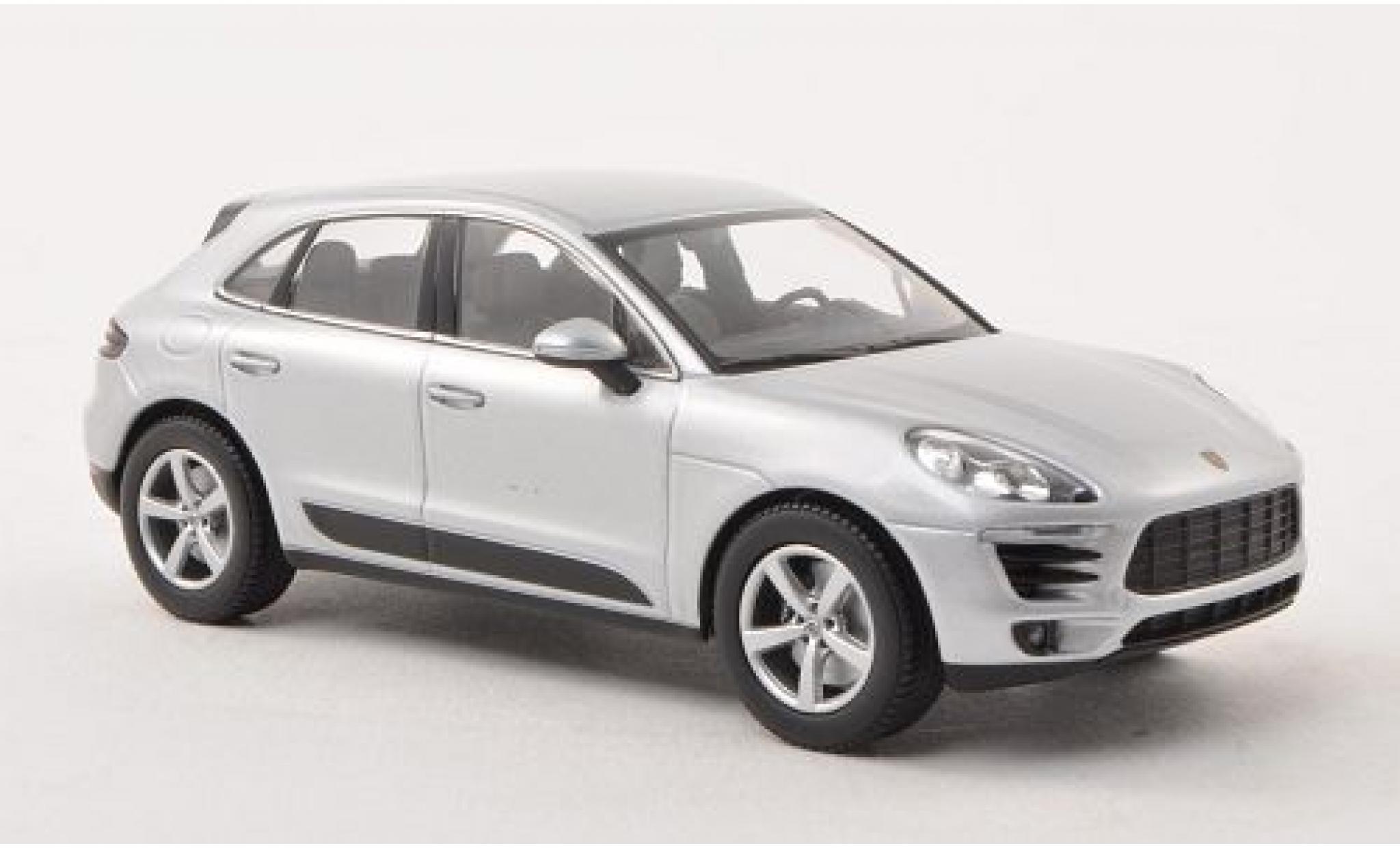 Porsche Macan 1/43 Minichamps grey 2013 diecast model cars