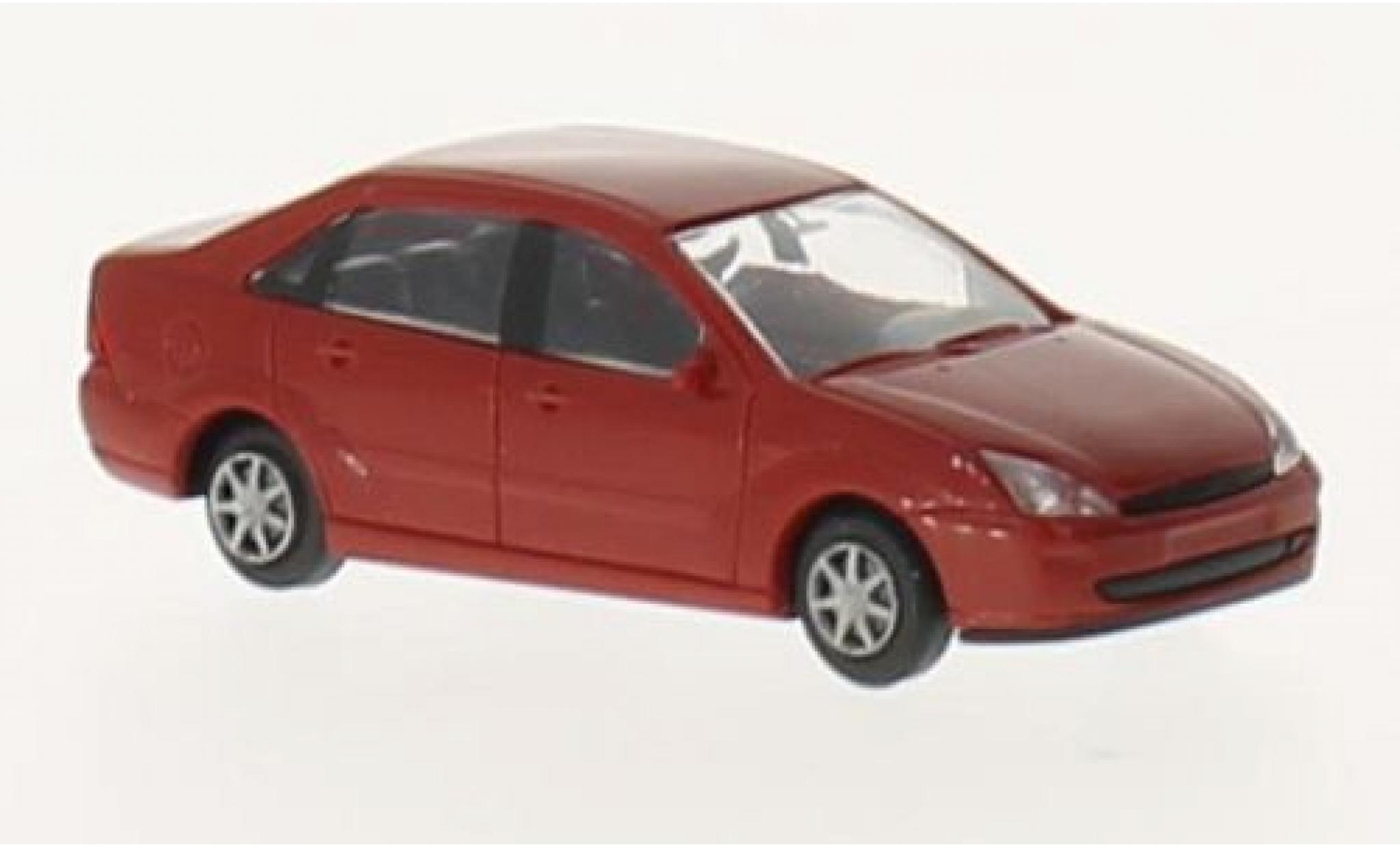 Ford Focus 1/87 Rietze Stufenheck red sans Vitrine diecast model cars