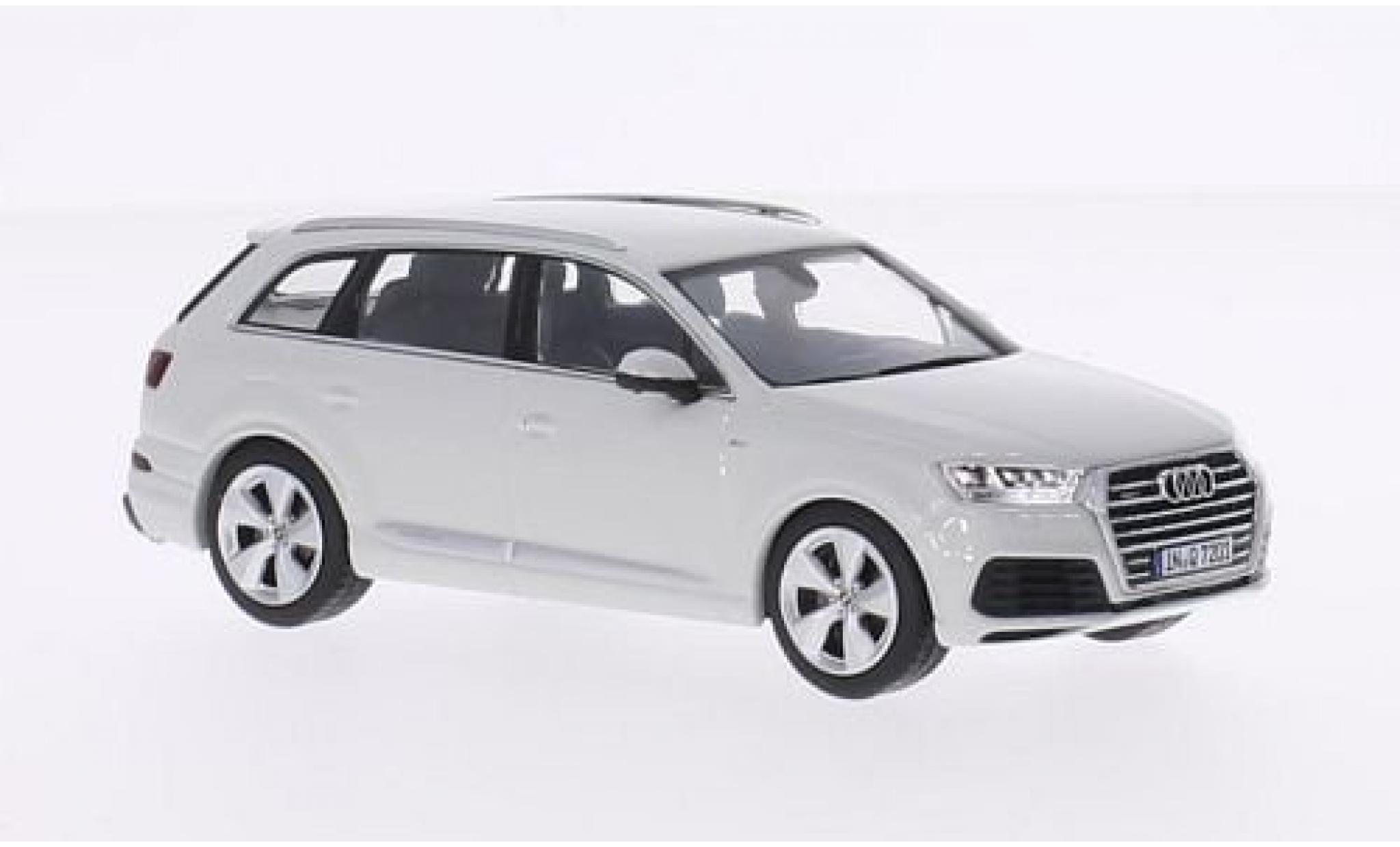Audi Q7 1/43 I Spark white 2015 1:43 diecast model cars