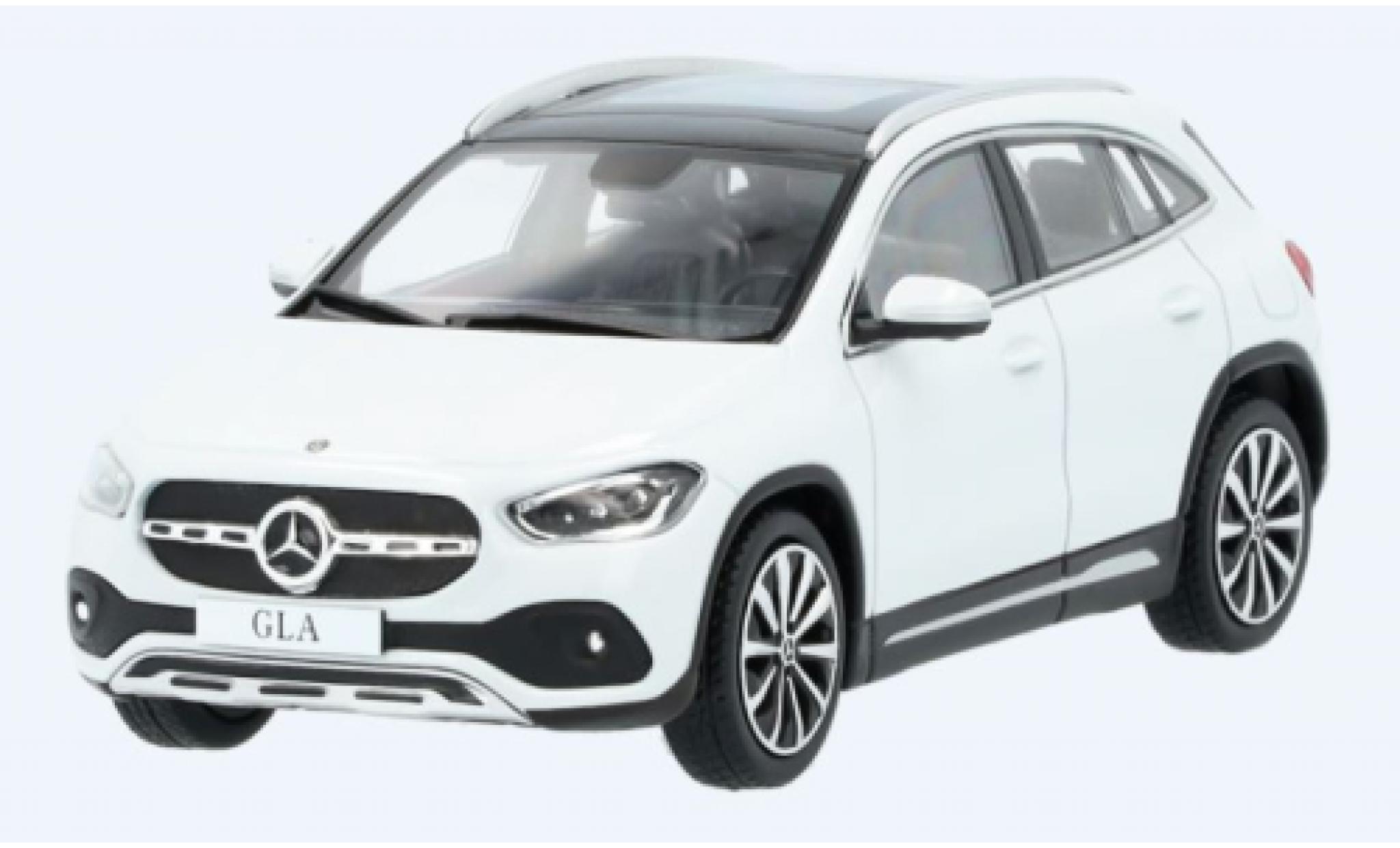 Mercedes Classe GLA 1/43 Spark GLA (H247) white diecast model cars