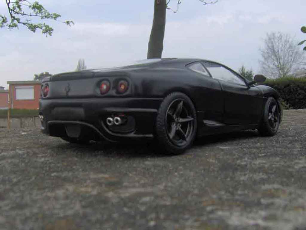 Ferrari 360 Modena coupe black 1/18 Burago