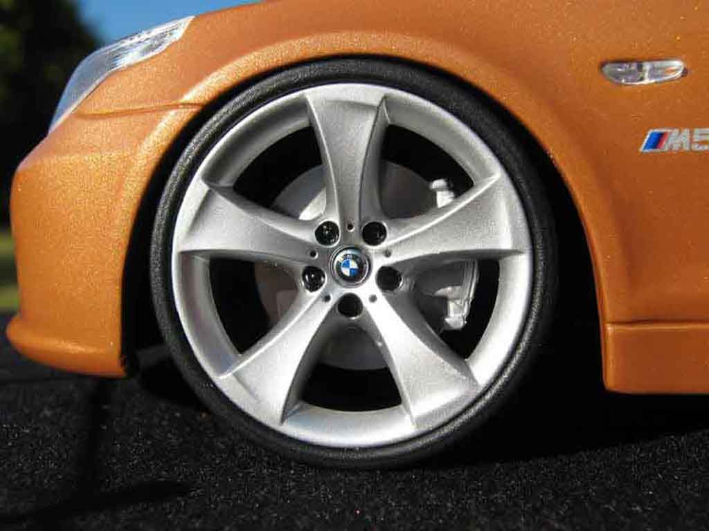 Bmw M5 concept E60 coupe 1/18 Jadi