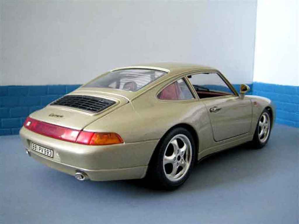 Porsche 911 Carrera champagne 1/18 Burago
