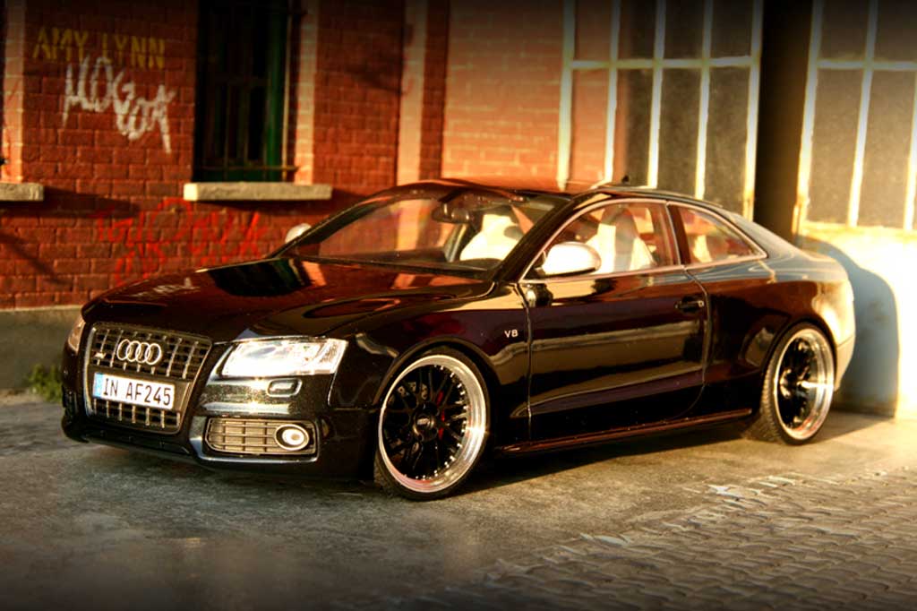 Audi S5 coupe black jantes alu 19 pouces diffuseur carbone 1/18 Norev