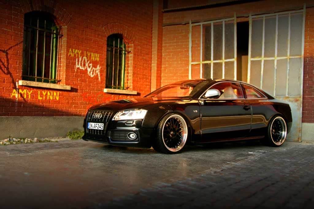 Audi S5 coupe black jantes alu 19 pouces diffuseur carbone 1/18 Norev
