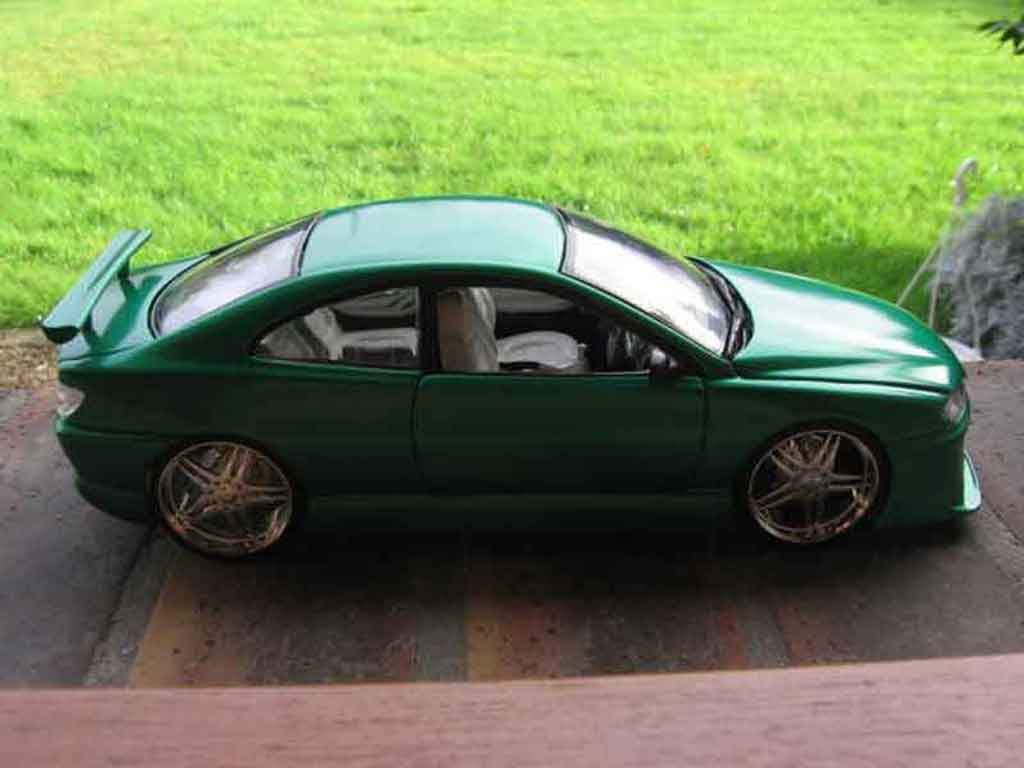 Peugeot 406 Base kit carrosserie 1/18 Gate