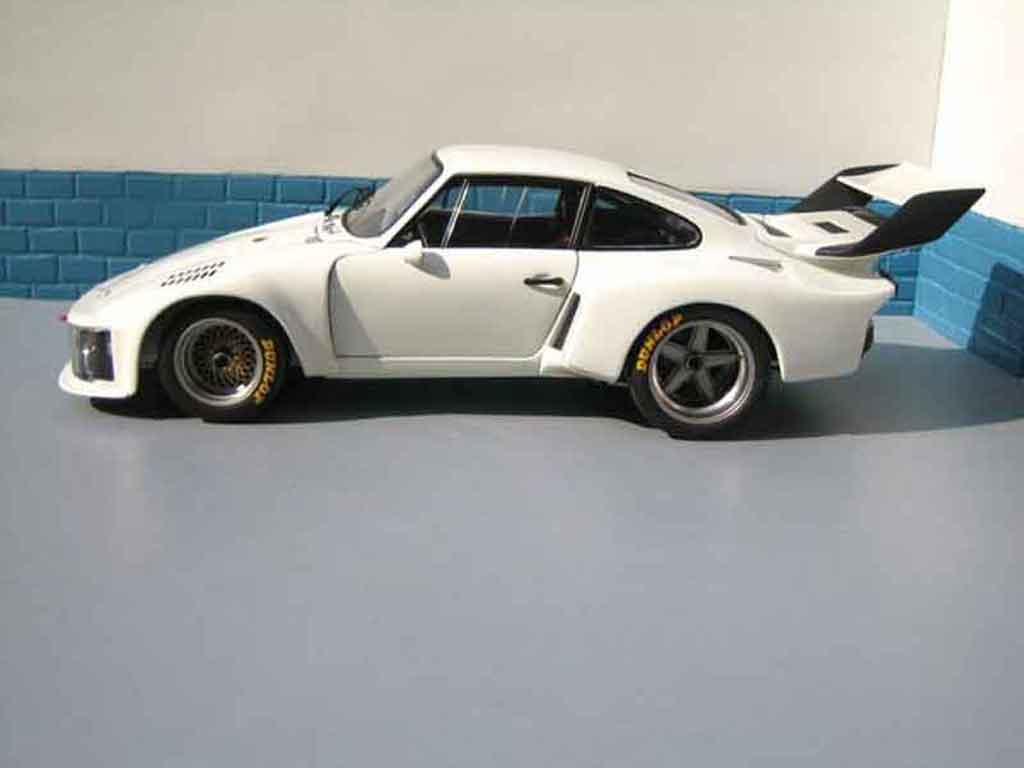 Porsche 935 Base works white 1/18 Exoto