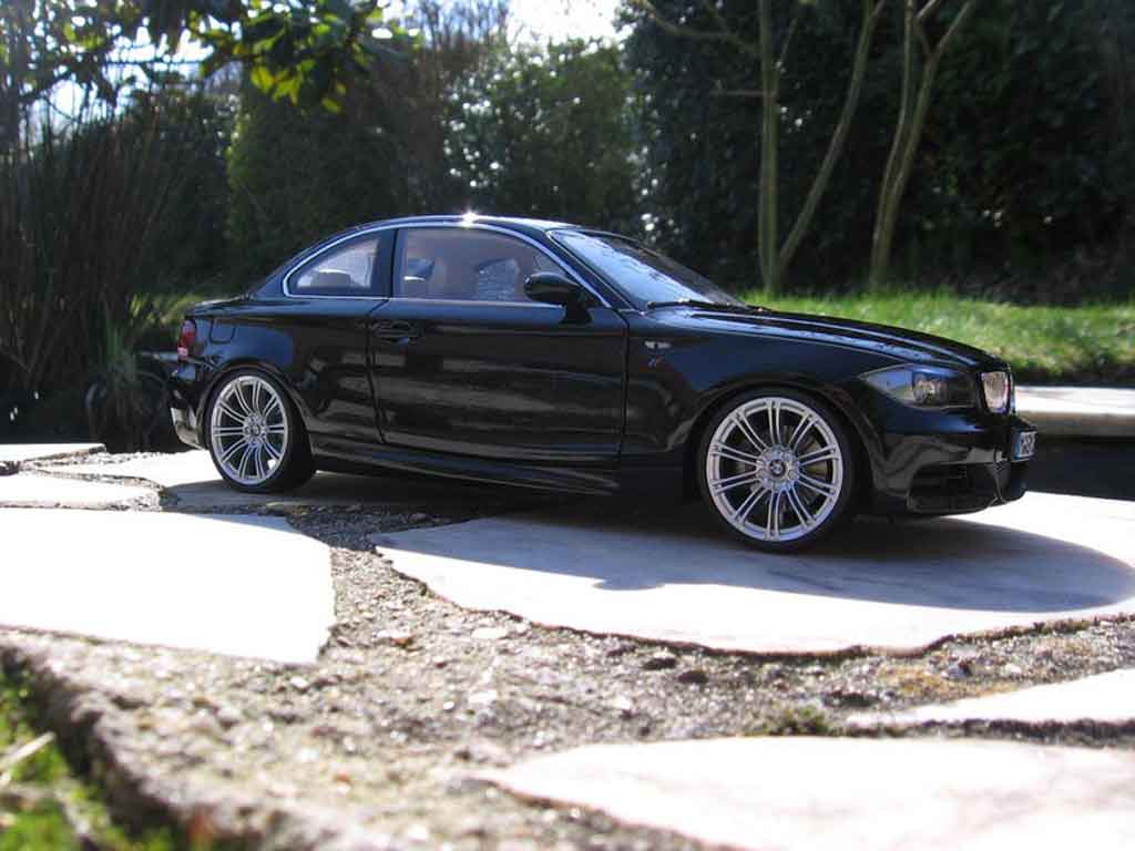 Bmw 135 E82 m1 motorsport 1/18 Kyosho