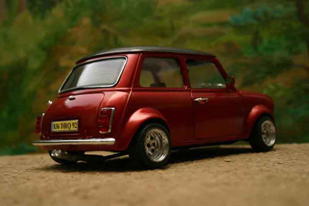 Austin Mini cooper racing 1/18 Burago