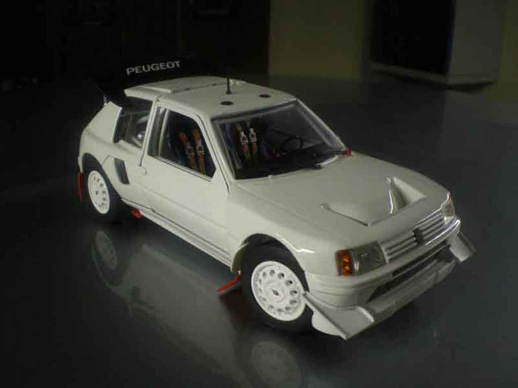 Peugeot 205 Turbo 16 1/18 Solido Turbo 16 plain body T16 diecast model cars