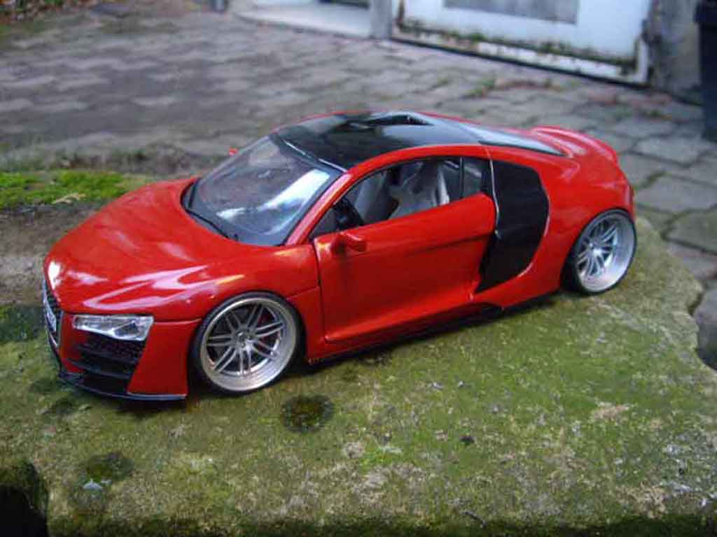 Audi R8 4.2 fsi tdi jantes rs4 1/18 Maisto
