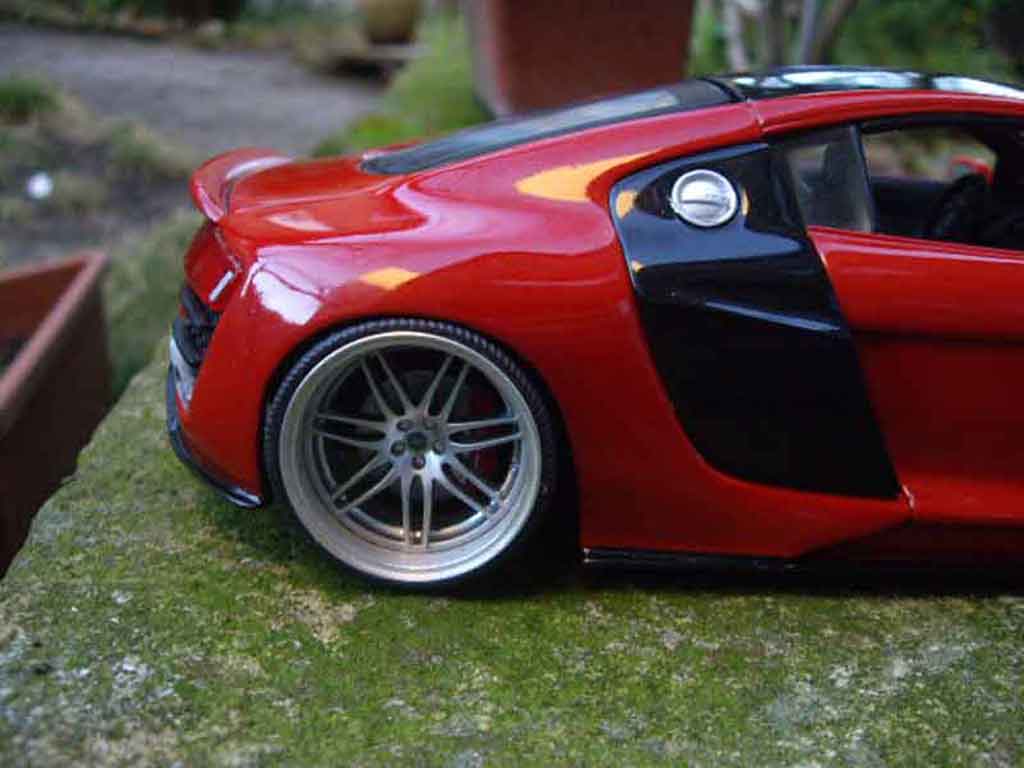 Audi R8 4.2 fsi tdi jantes rs4 1/18 Maisto