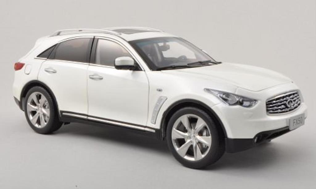 Infiniti FX50 1/18 Paudi white 2011 diecast model cars