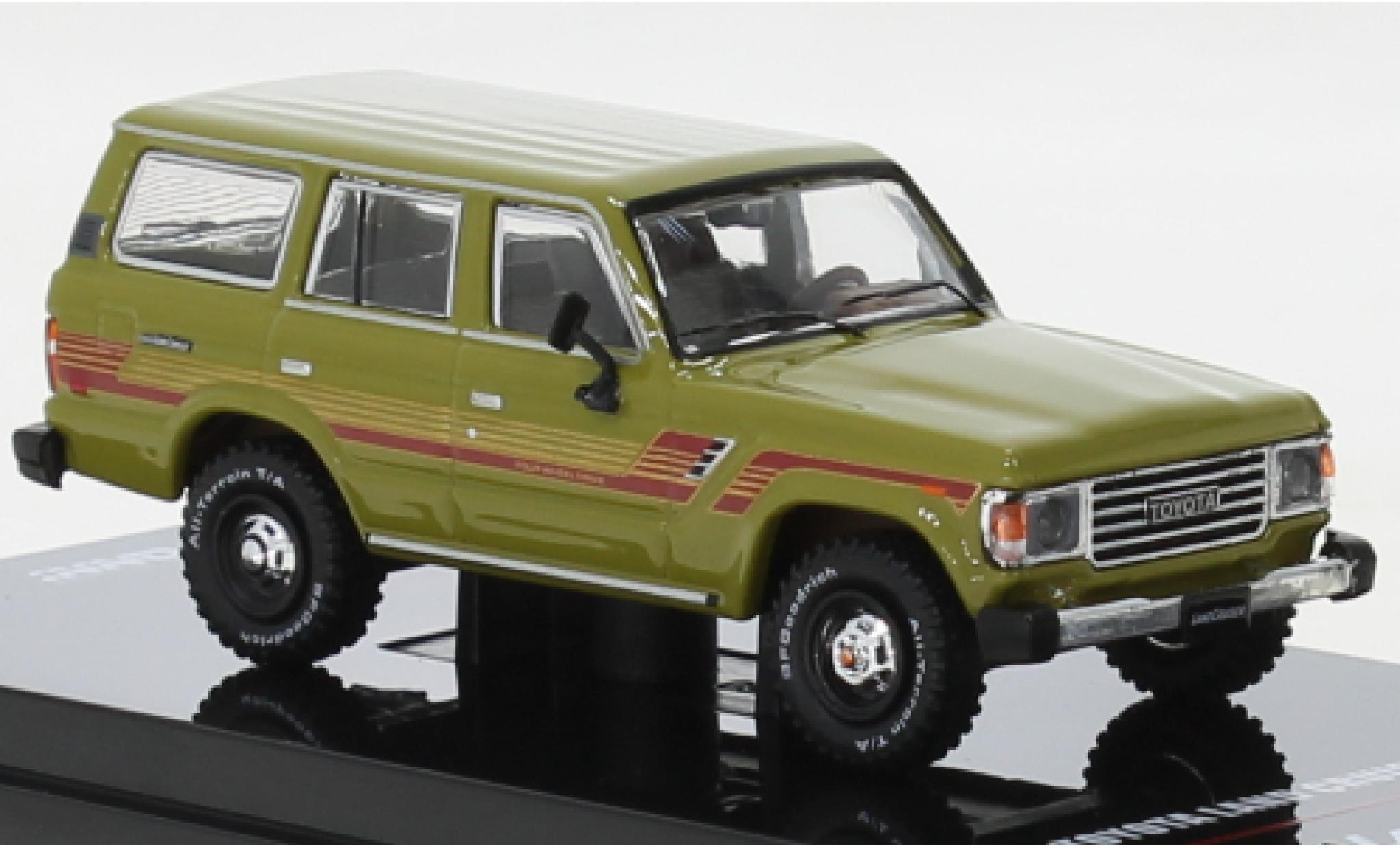 Toyota Land Cruiser 1/64 INNO64 FJ60 oliv diecast model cars