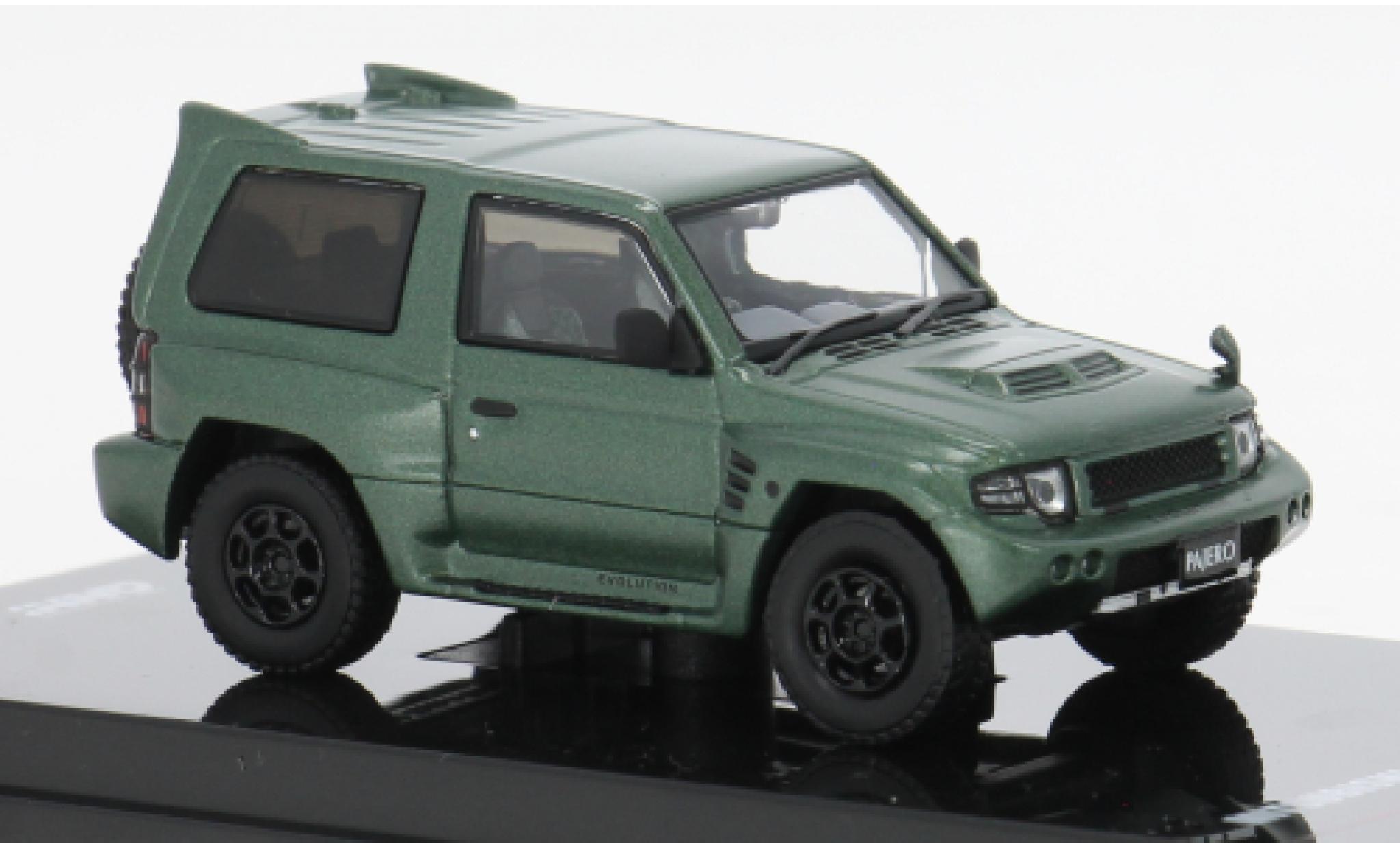 Mitsubishi Pajero 1/64 INNO64 Evolution green 1:64 diecast model cars