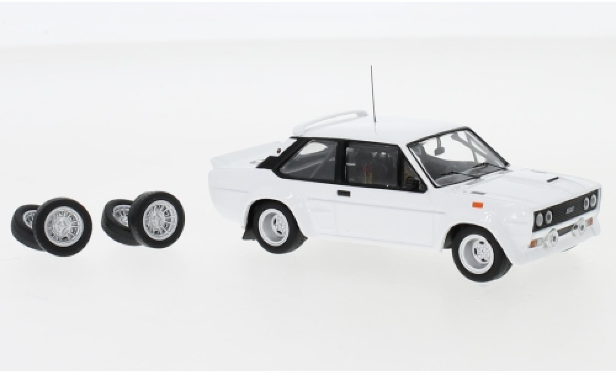 Fiat 131 1/43 IXO Abarth white 1978 Plain Body Version y compris les Zusatzteile diecast model cars